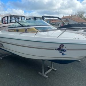 Bateau d'occasion Jeanneau Leader 550, à vendre. Cap Ouest, vente de bateaux d'occasion et bateaux neufs. Centre agrée Mercury, professionnels du nautisme.