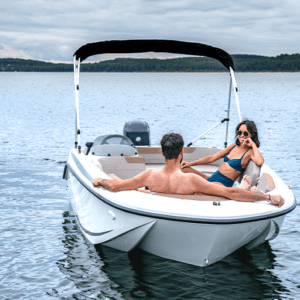 Bateau à vendre : Quicksilver 475 aXess. Cap Ouest, vente de bateaux d'occasion et bateaux neufs. Revendeur Quicksilver Boats et centre agrée Mercury.