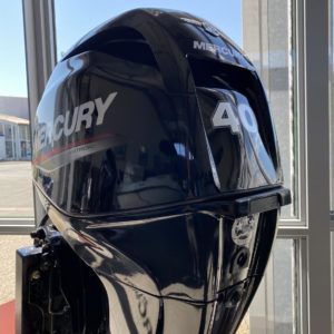 Cap Ouest vente bateaux neufs, bateaux d'occasion, vente moteurs Mercury, moteurs d'occasion. Concessionnaire Quicksilver, Iron, Brig, B2 Marine, Ryck. Révision et réparations moteurs et bateaux