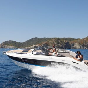 Cap Ouest vente bateaux neufs, bateaux d'occasion, vente moteurs Mercury, moteurs d'occasion. Concessionnaire Quicksilver, Iron, Brig, B2 Marine, Ryck. Révision et réparations moteurs et bateaux