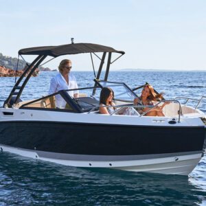 Bateau à vendre : Quicksilver 675 Bowrider. Cap Ouest, vente de bateaux d'occasion et bateaux neufs. Revendeur Quicksilver et centre agrée Mercury.