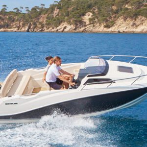 Bateau à vendre : Quicksilver Activ 555 Cabin. Cap Ouest, vente de bateaux d'occasion et bateaux neufs. Revendeur Quicksilver Boats et centre agrée Mercury.