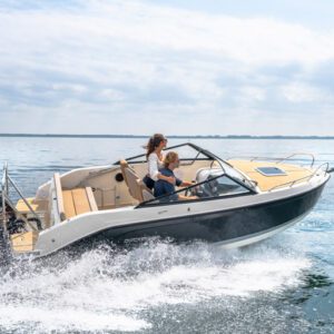 Bateau à vendre : Quicksilver 605 Cruiser. Cap Ouest, vente de bateaux d'occasion et bateaux neufs. Revendeur Quicksilver et centre agrée Mercury.