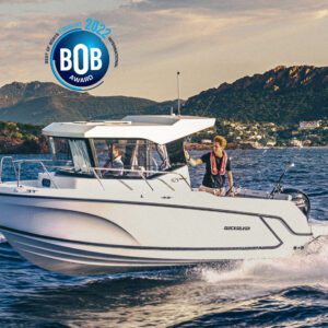 Bateau à vendre : Quicksilver 625 Pilothouse. Cap Ouest, vente de bateaux d'occasion et bateaux neufs. Revendeur Quicksilver et centre agrée Mercury.