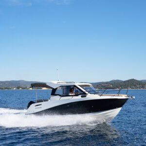 Bateau à vendre : Quicksilver Activ 705 Weekend. Cap Ouest, vente de bateaux d'occasion et bateaux neufs. Revendeur Quicksilver et centre agrée Mercury.