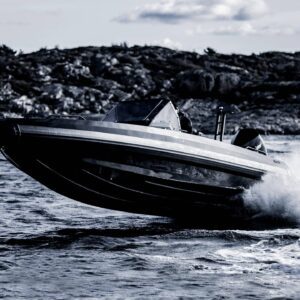 Bateau Iron 767 neuf, à vendre. Cap Ouest, revendeur Iron, découvrez notre gamme de bateaux neufs ou d’occasion. Centre agrée Mercury.