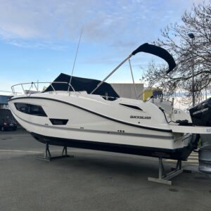 bateau occasion qs 875 activ sundeck.