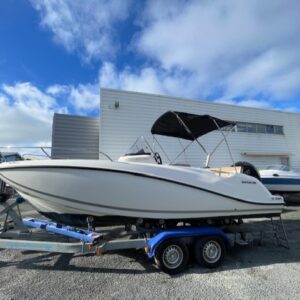 QS 605 Open avec remorque.