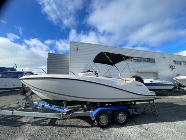 Quicksilver 605 Open avec remorque